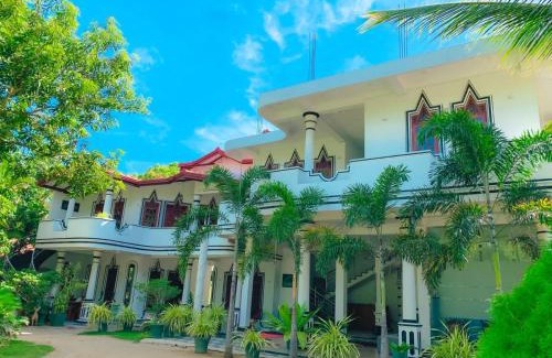 Debarawewa Hotel | Hotel River Front