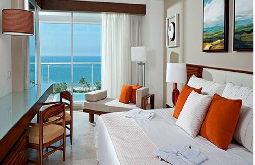 Bucerias Hotel | Hotel Room in Nuevo Vallarta at Luxury Vidanta Resort