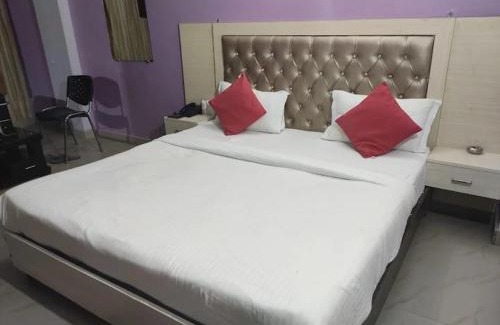 Udyog Vihar Hotel | Hotel Runway