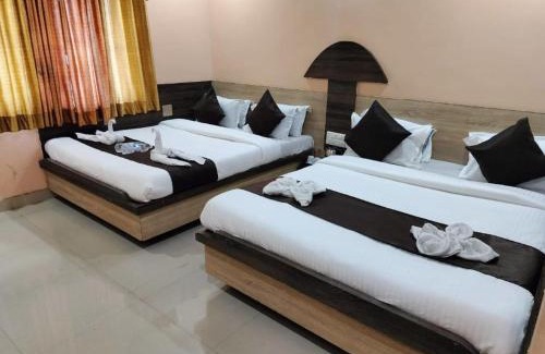 Shirdi Hotel | Hotel Sai Laxmi- Walkable Distance from Sai baba Temple