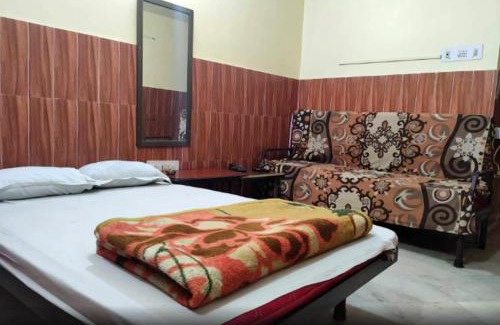 Deoghar House | HOTEL SAVITRI Near Shree Baba Baidyanath Temple