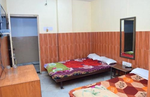 Deoghar House | HOTEL SAVITRI Nearest Deoghar Mandir
