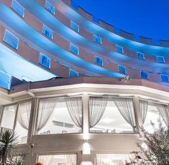 Pinarella Hotel | Hotel Schiller