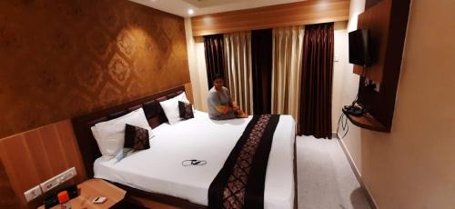 Puri Hotel | Hotel Sea View Residency Puri হোটেল সি ভিউ রেসিডেন্সি পুরী ହୋଟେଲ ସାଗର ଦୃଶ୍ୟ ରେସିଡେନ୍ସି ପୁରୀ- Room-Sea-Facing-with-Attached-Balcony- Wifi-Parking-Restaurant Facilities - Book Now