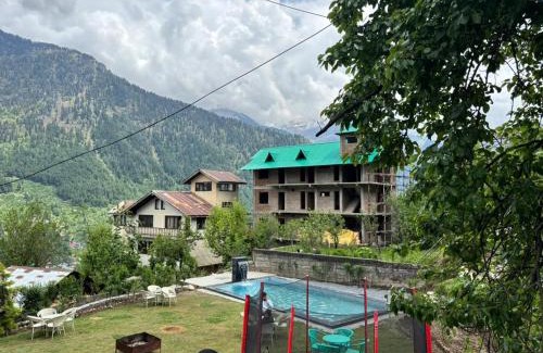 Manali Hotel | Hotel Smugglers Mountain View - central heated & air Cooled #Free Pick from Volvo Bus Stand