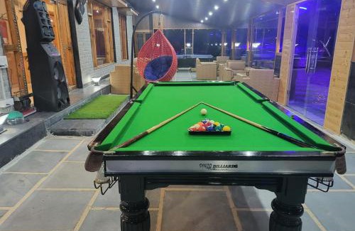 Manali Hotel | Hotel Smugglers Mountain View - central heated & air Cooled #Free Pick from Volvo Bus Stand
