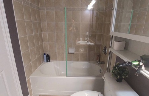 Guelph House | Hotel Style Bedroom and Bathroom