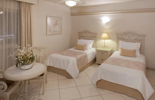Zapopan Hotel | Hotel & Suites Quinta Magna