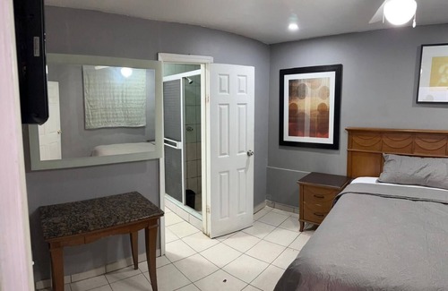 Avenida Revolucion Hotel | Hotel Tj Plaza