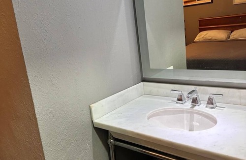 Avenida Revolucion Hotel | Hotel Tj Plaza