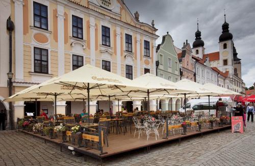 Telc Hotel | Hotel U Černého orla