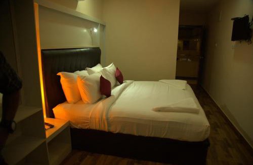 Mananthavady Hotel | Hotel Wayanad Square