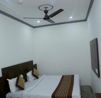 Paharganj House | Hotel Yes Please A Budget Friendly Guest House