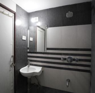 Ahmedabad City Centre Apartment | hotelshantisadan