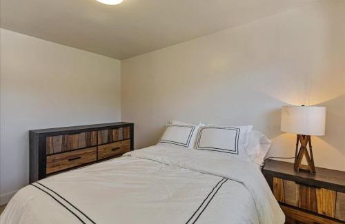 White City House | HotTub Patio Half Basketball Court