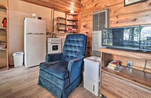 Houghton Lake Cabin | Houghton Lake Cabin w/ Direct Water Access!