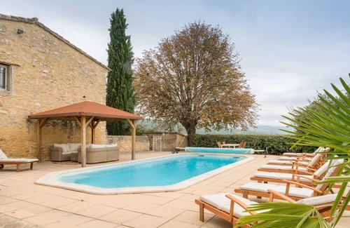 Saint-Saturnin-les-Apt House | House 12 people with swimming pool in the heart of the Luberon