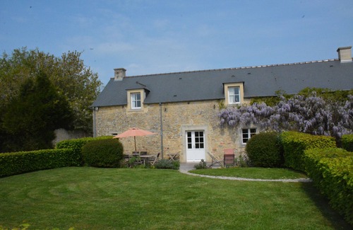 Crouay House | House 20 mn from the beaches, 7 people, neat decoration, fully equipped