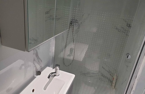 Quartier Midi-Lemonnier - Zuid-Lemonnierwijk House | House, 3 flats, 4 bathrooms, 3 kitchens, 3 living areas in Brussels central