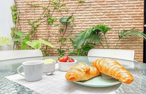 Santiago House | House | 3BR| patio | garage | heating floor | private pool | BBQ | rooftop