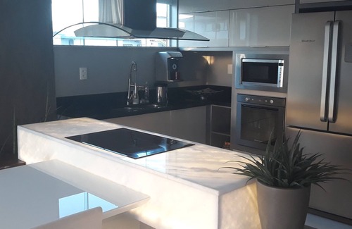 Manguinhos House | House 4 suites excellent finishing in condominium.