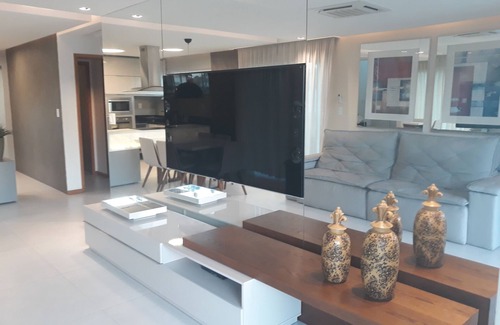 Manguinhos House | House 4 suites excellent finishing in condominium.