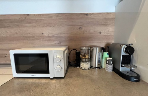 Saint-Lazare House | House 480m from Saint Charles station in quiet, gated residence