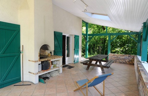 Leognan House | House by the River Near the Bay and Bordeaux