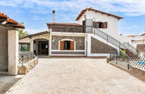 Fanusa Apartment | House by the Sea