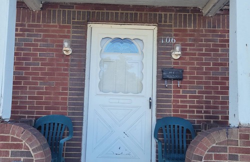 Aliquippa House | House can sleeps 8 or more
