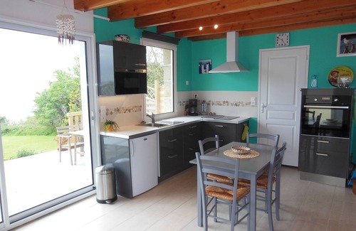 Trebeurden House | House direct access to the beach from the garden.