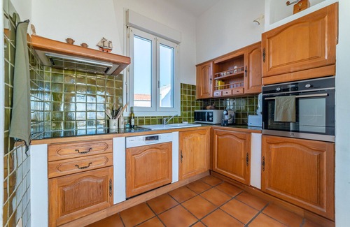 Saintes-Maries-de-la-Mer House | HOUSE FACING THE BEACH, LARGE TERRACE WITH SEA VIEW, AIR CONDITIONING, TOWN CENTER, 3 BEDROOMS