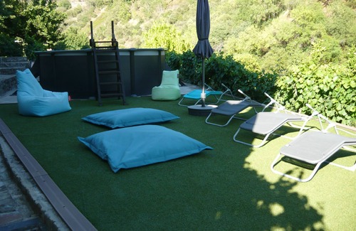 Bomfim Cottage | House Field in Pinhao, Portugal . On the bank of Pinhão River!