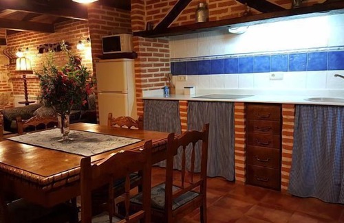 Penamellera Alta Cottage | House for 4 pax. Peaks of Europe. Garden, barbecue, parking, swings, free Wifi.