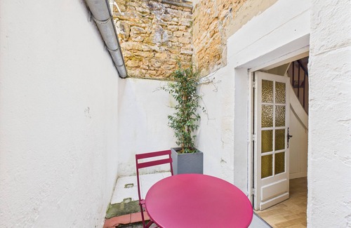 Sarlat-la-Caneda Ski Chalet | House for 4 with terrace in the city center
