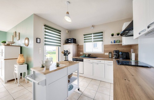 Plouguerneau Ski Chalet | House for 6 with garden 500 m from the beach