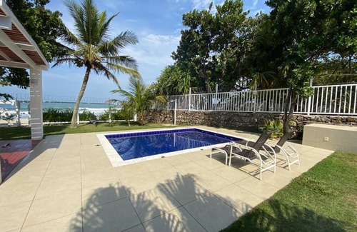 Maresias House | House For family and Parador goers (5 minutes walk)