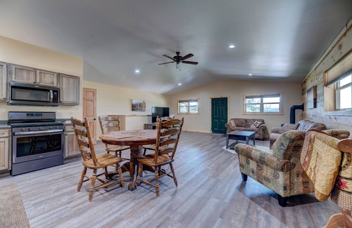 Crook County House | House for relaxing in the pines!