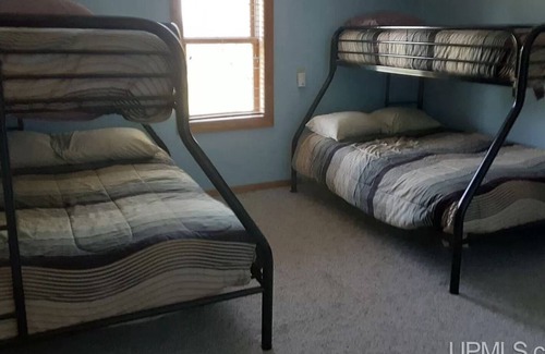 Iron Belt House | House For Rent close to Everything FUN