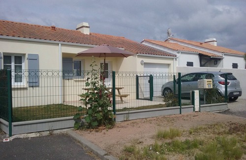 Saint-Gilles-Croix-de-Vie House | House facing the dunes 300m from the beach in Saint Gilles Croix De Vie