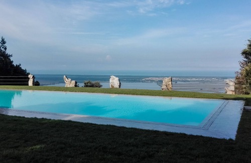 Vicopelago Apartment | House Girasole in the country with Pool, garden and spectacular sea view