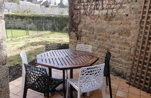 Quintin House | House in a town of character between land and sea