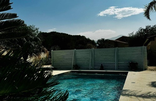 Argeles-sur-Mer House | House in a tropical garden