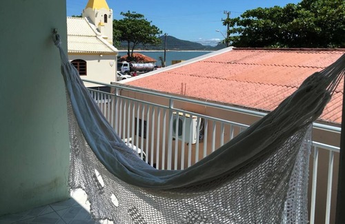 Armacao Apartment | House in Armação beach 30m from the beach with a beautiful view.