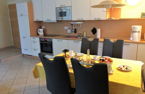 Binz House | House in Binz, 3 bedrooms, 2 baths, central+quiet location,sauna,terrace,garden