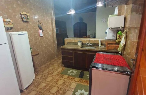 Tabatinga House | House in Caraguatatuba 30 meters from Praia Tabatinga with Air Conditioning