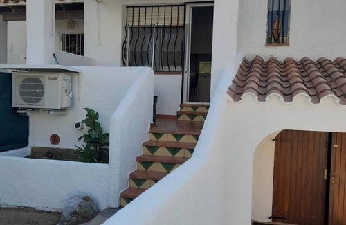 Castello d'Empuries Ski Chalet | House in Empuriabrava with garden AV-17