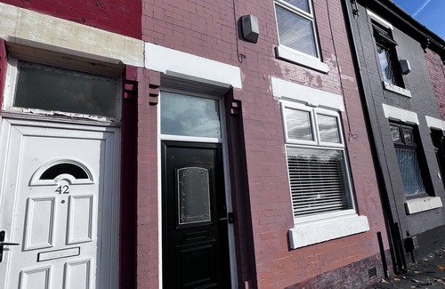 Clayton House | House in East Manchester near Etihad and Co-op live