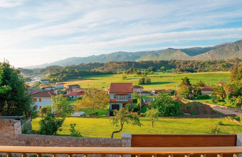 Niembro House | House in Llanes next to the beach, Niembro. Private parking and views.