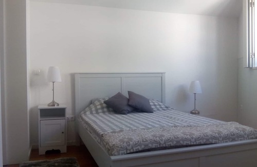Foz do Douro House | house in Porto with views of sea and river.